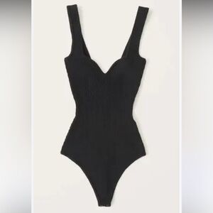 Abercrombie & Fitch Elevated Ribbed Knit Sweetheart Bodysuit
